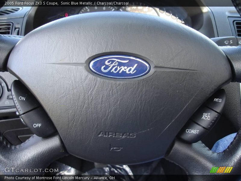 Sonic Blue Metallic / Charcoal/Charcoal 2005 Ford Focus ZX3 S Coupe