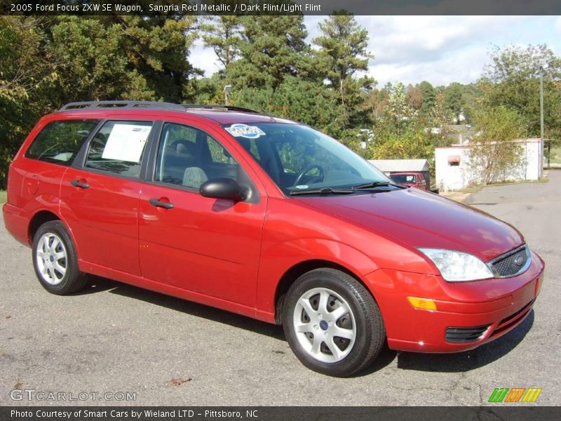 Sangria Red Metallic / Dark Flint/Light Flint 2005 Ford Focus ZXW SE Wagon