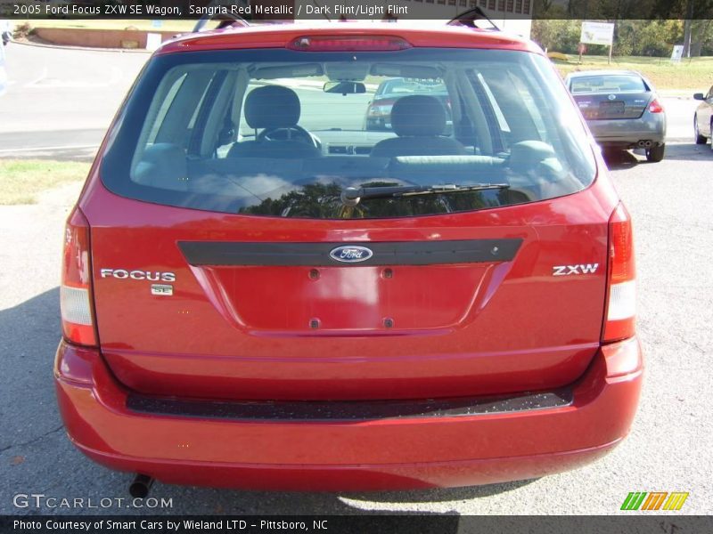 Sangria Red Metallic / Dark Flint/Light Flint 2005 Ford Focus ZXW SE Wagon