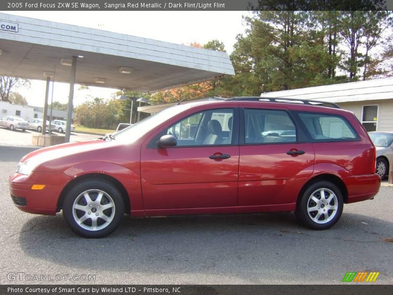 Sangria Red Metallic / Dark Flint/Light Flint 2005 Ford Focus ZXW SE Wagon