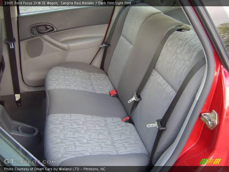 Sangria Red Metallic / Dark Flint/Light Flint 2005 Ford Focus ZXW SE Wagon
