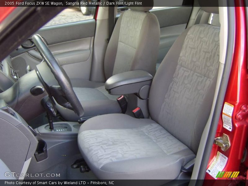 Sangria Red Metallic / Dark Flint/Light Flint 2005 Ford Focus ZXW SE Wagon