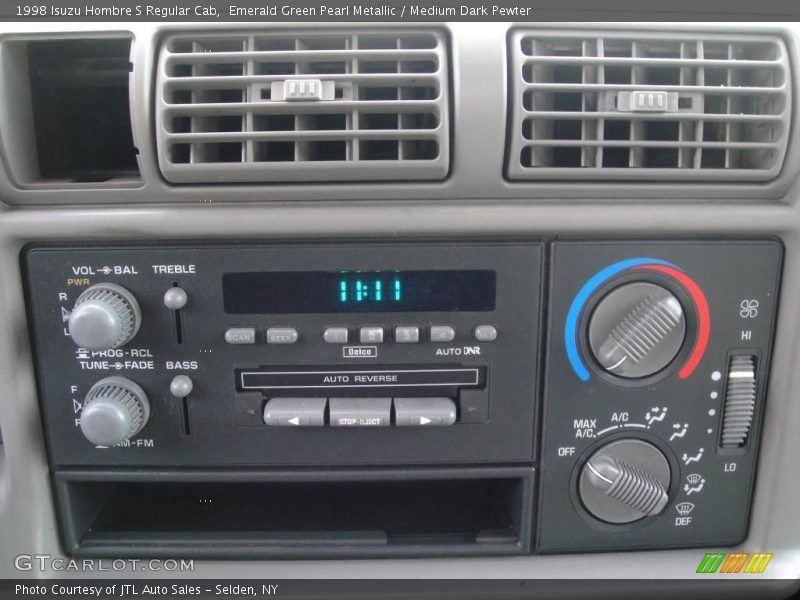 Emerald Green Pearl Metallic / Medium Dark Pewter 1998 Isuzu Hombre S Regular Cab