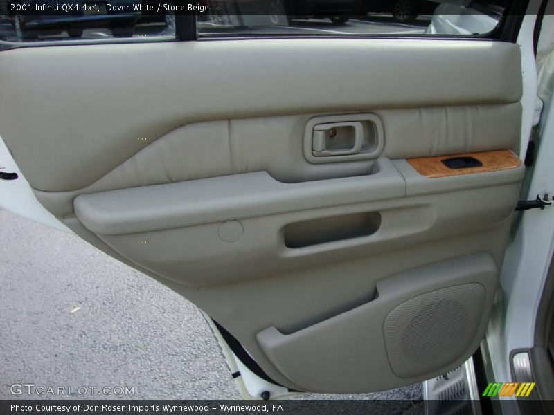 Dover White / Stone Beige 2001 Infiniti QX4 4x4