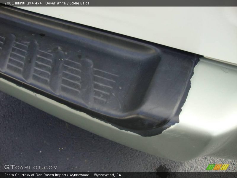 Dover White / Stone Beige 2001 Infiniti QX4 4x4
