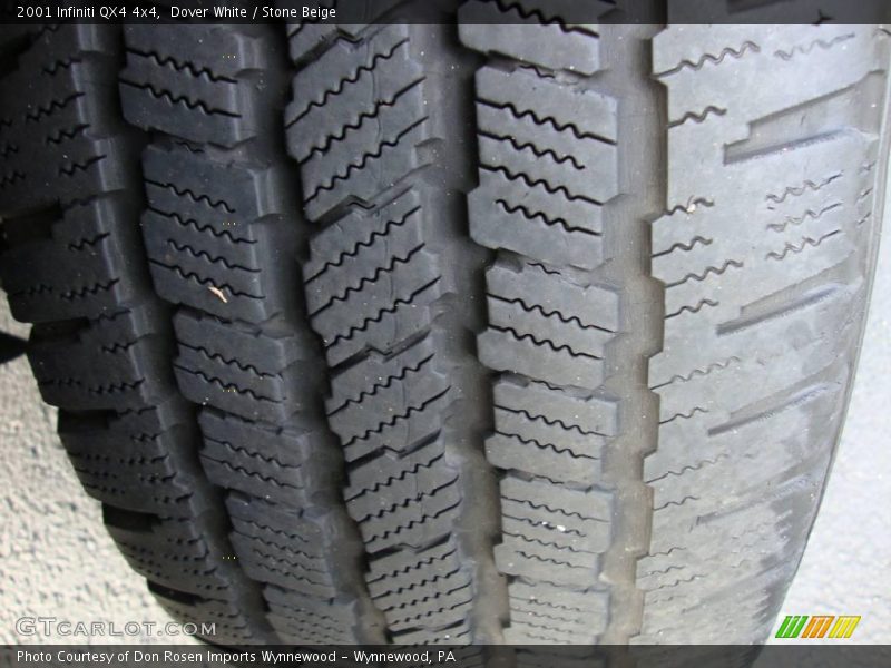 Dover White / Stone Beige 2001 Infiniti QX4 4x4