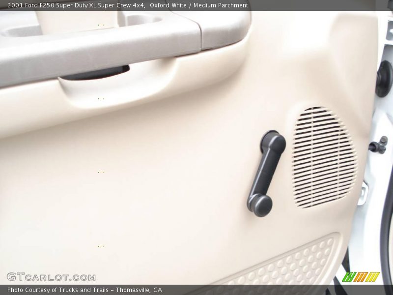 Oxford White / Medium Parchment 2001 Ford F250 Super Duty XL Super Crew 4x4