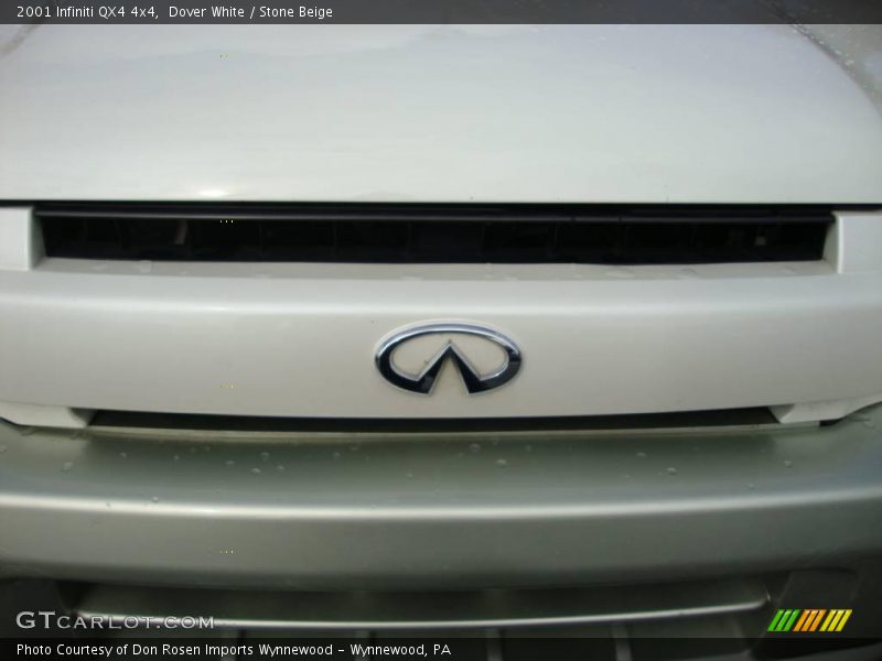 Dover White / Stone Beige 2001 Infiniti QX4 4x4