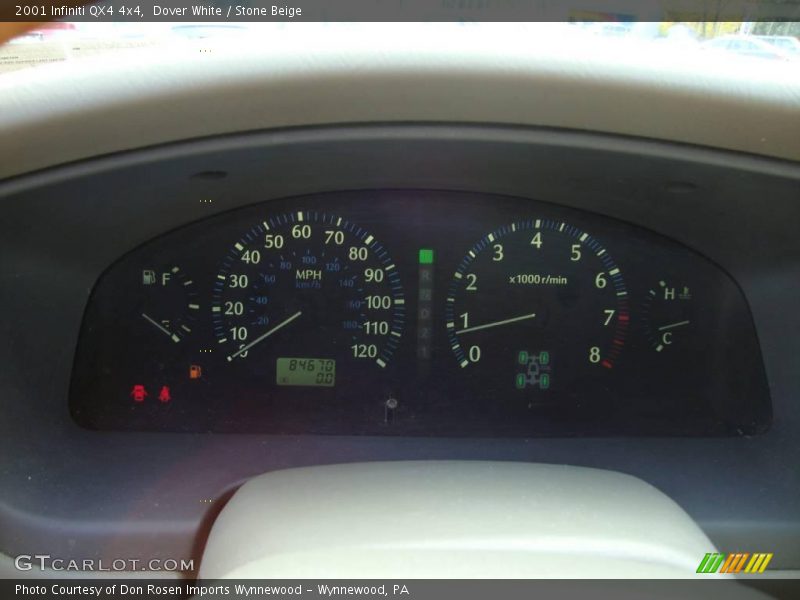Dover White / Stone Beige 2001 Infiniti QX4 4x4