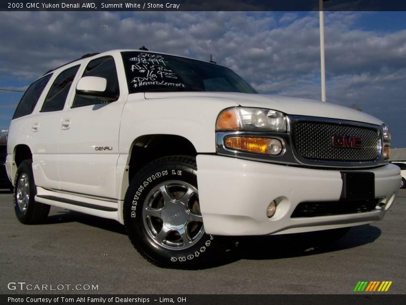Summit White / Stone Gray 2003 GMC Yukon Denali AWD