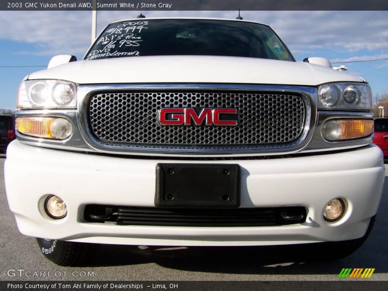 Summit White / Stone Gray 2003 GMC Yukon Denali AWD