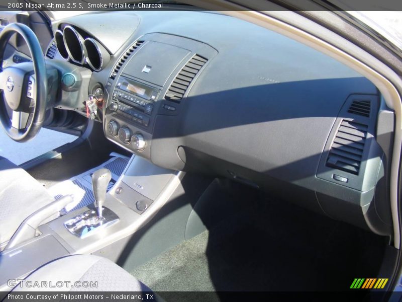Smoke Metallic / Charcoal 2005 Nissan Altima 2.5 S