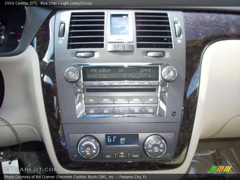 Blue Chip / Light Linen/Cocoa 2009 Cadillac DTS