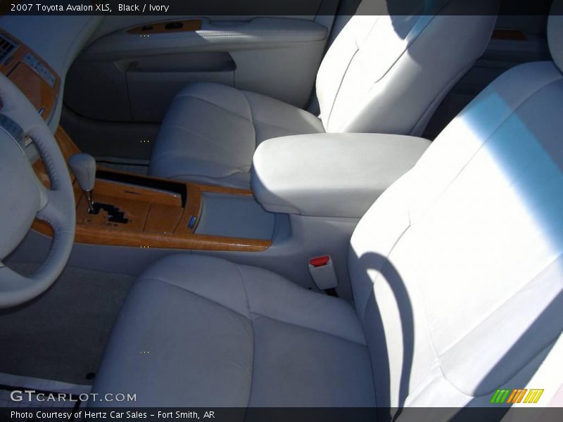 Black / Ivory 2007 Toyota Avalon XLS