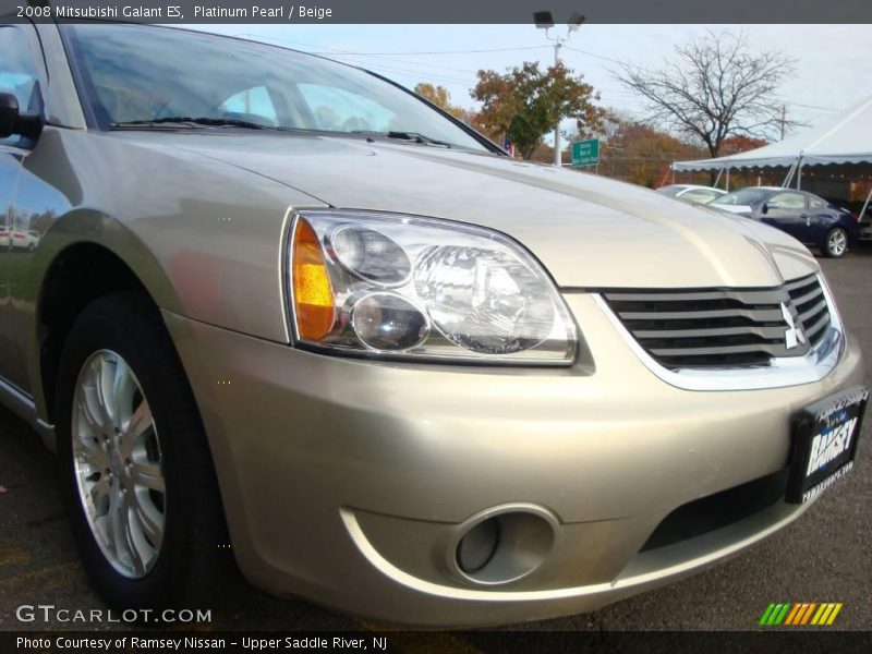 Platinum Pearl / Beige 2008 Mitsubishi Galant ES