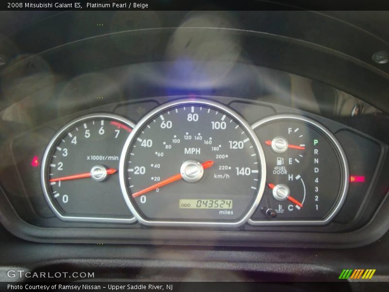 Platinum Pearl / Beige 2008 Mitsubishi Galant ES