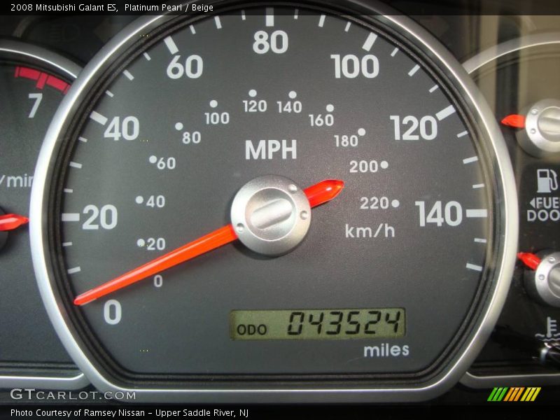 Platinum Pearl / Beige 2008 Mitsubishi Galant ES