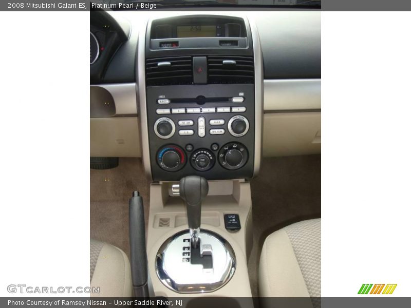 Platinum Pearl / Beige 2008 Mitsubishi Galant ES