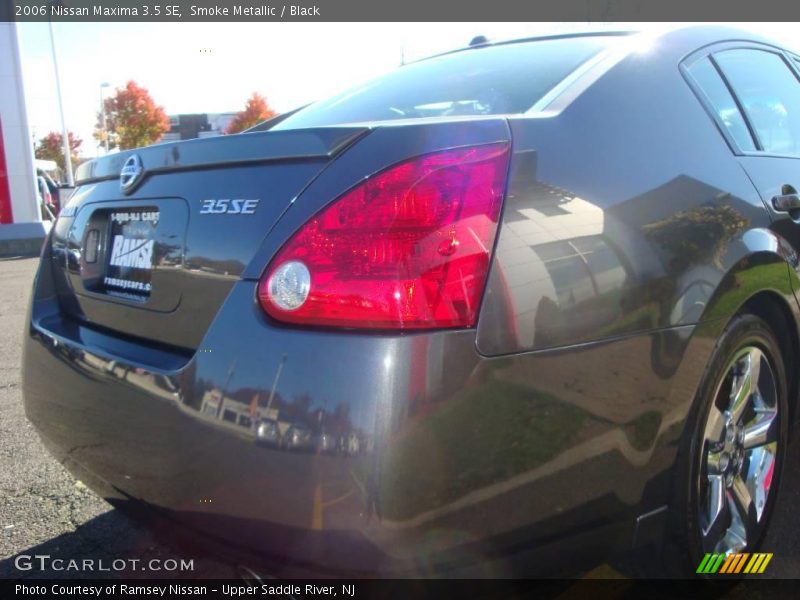 Smoke Metallic / Black 2006 Nissan Maxima 3.5 SE