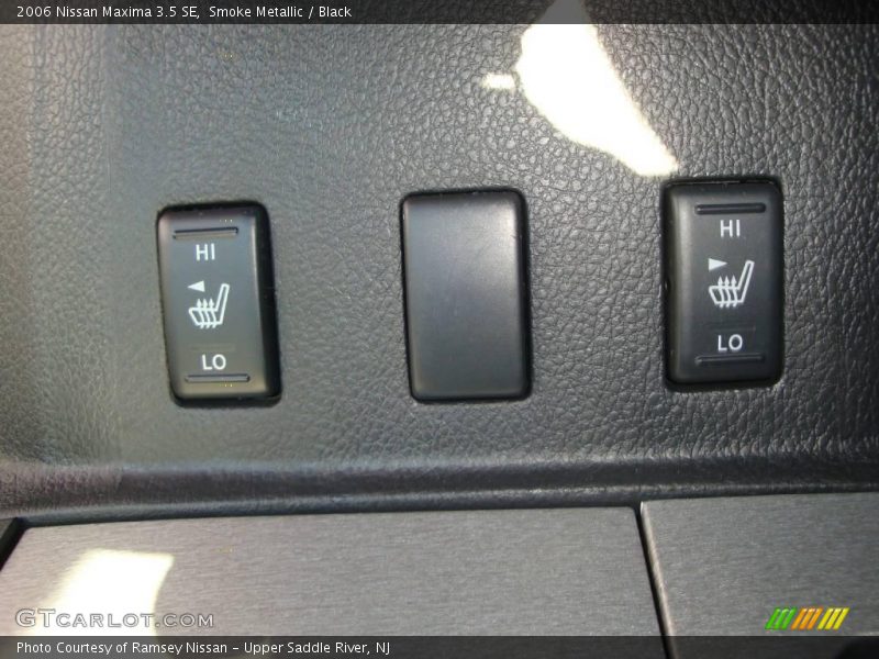 Smoke Metallic / Black 2006 Nissan Maxima 3.5 SE