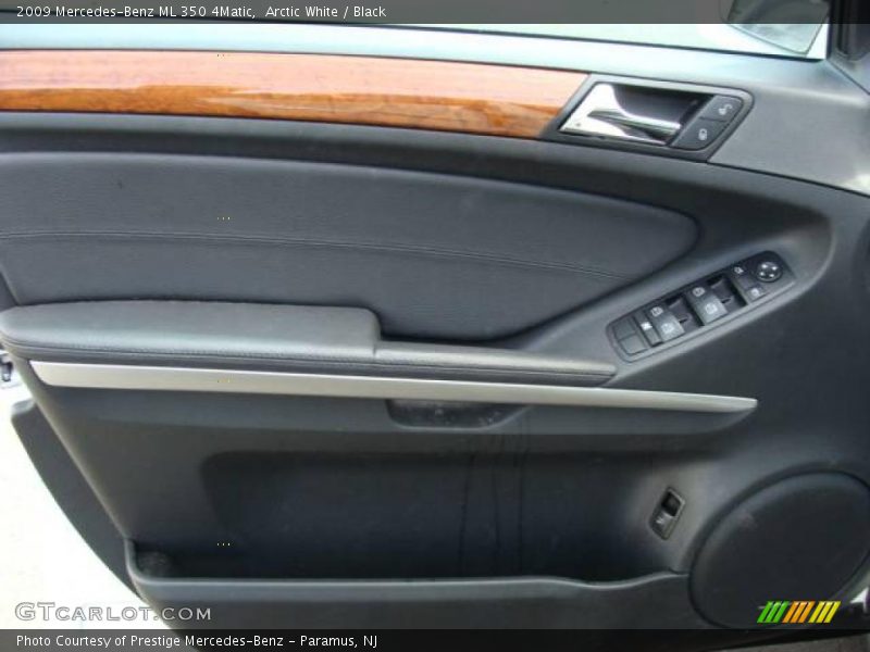 Arctic White / Black 2009 Mercedes-Benz ML 350 4Matic