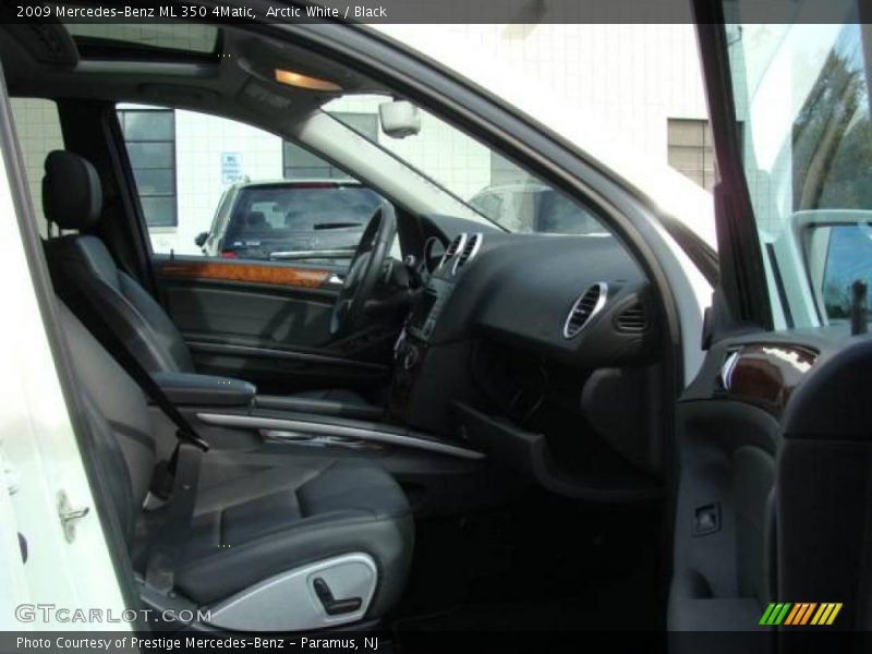Arctic White / Black 2009 Mercedes-Benz ML 350 4Matic