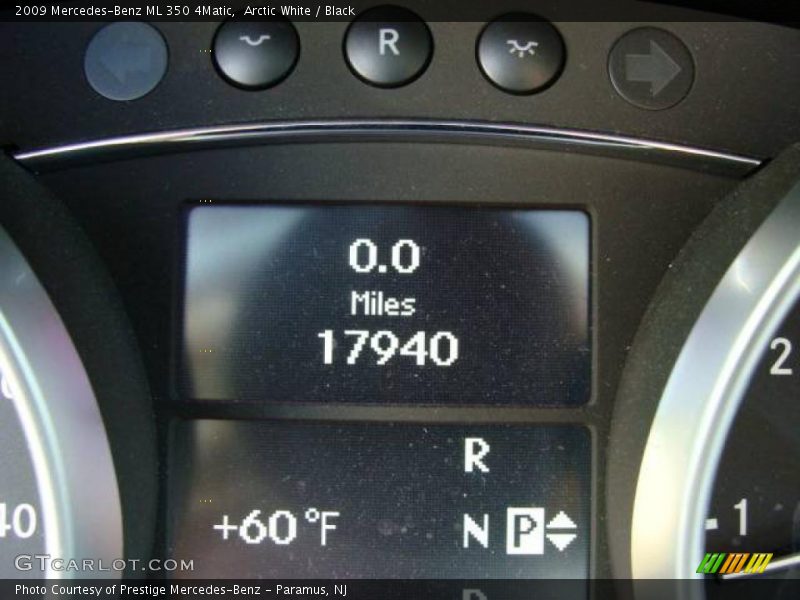 Arctic White / Black 2009 Mercedes-Benz ML 350 4Matic