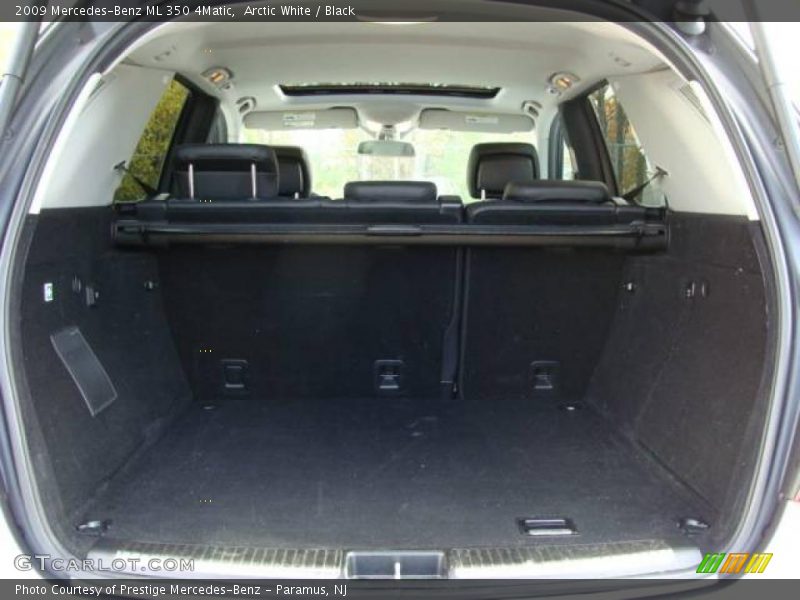 Arctic White / Black 2009 Mercedes-Benz ML 350 4Matic