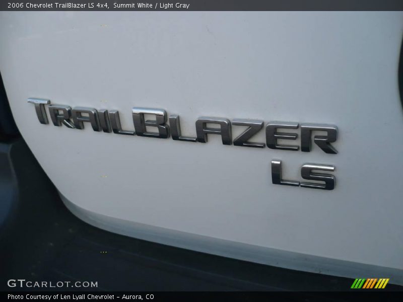 Summit White / Light Gray 2006 Chevrolet TrailBlazer LS 4x4