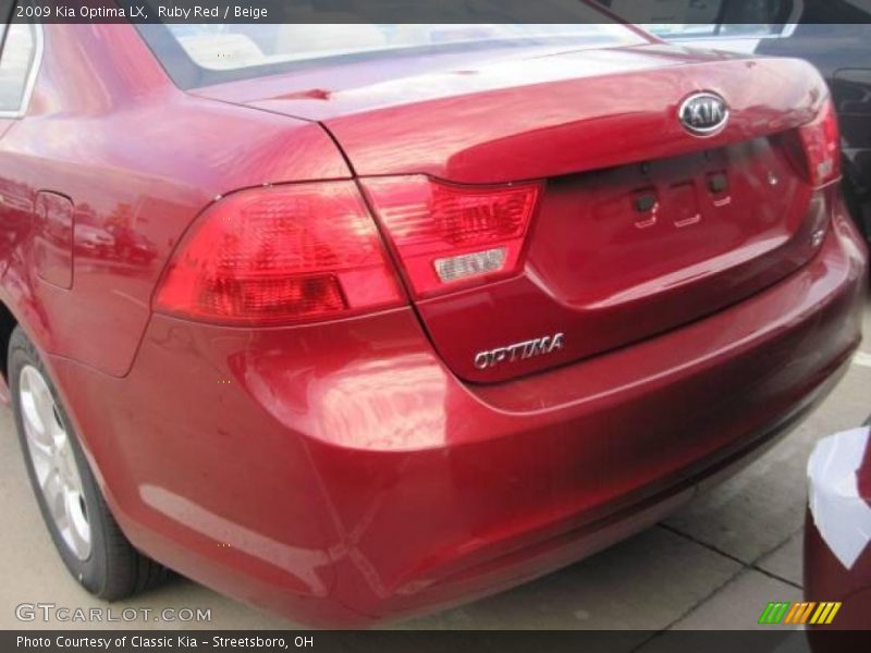 Ruby Red / Beige 2009 Kia Optima LX