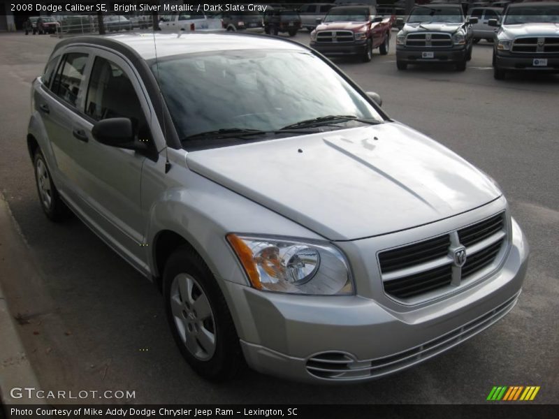 Bright Silver Metallic / Dark Slate Gray 2008 Dodge Caliber SE