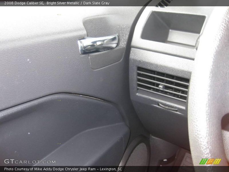 Bright Silver Metallic / Dark Slate Gray 2008 Dodge Caliber SE