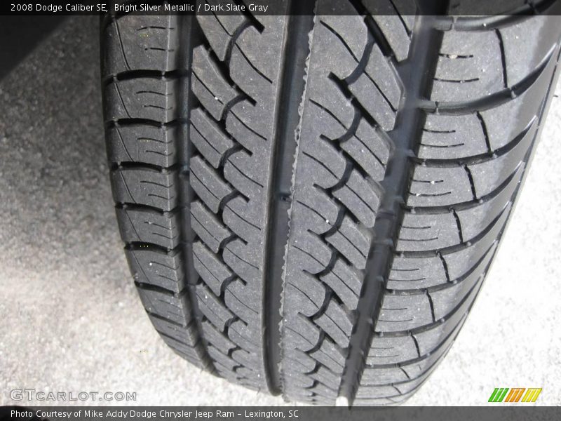 Bright Silver Metallic / Dark Slate Gray 2008 Dodge Caliber SE