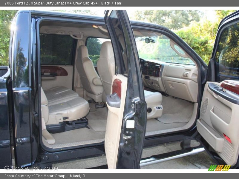 Black / Tan 2005 Ford F250 Super Duty Lariat FX4 Crew Cab 4x4