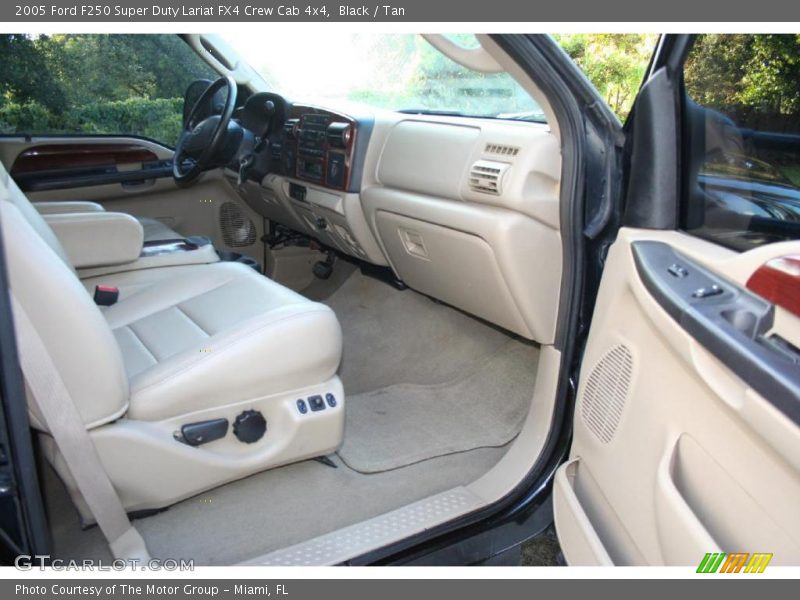 Black / Tan 2005 Ford F250 Super Duty Lariat FX4 Crew Cab 4x4