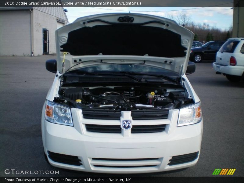 Stone White / Medium Slate Gray/Light Shale 2010 Dodge Grand Caravan SE