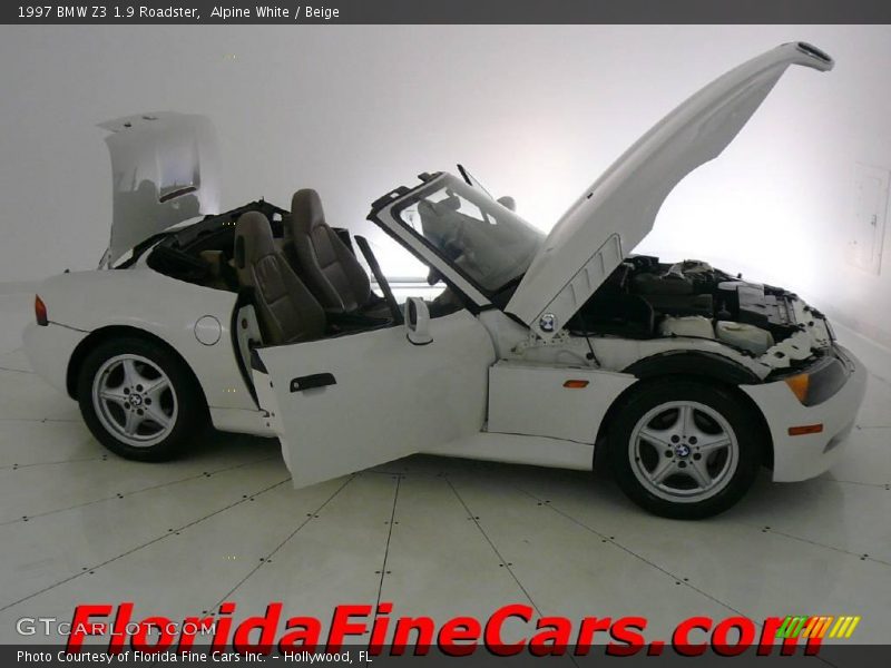 Alpine White / Beige 1997 BMW Z3 1.9 Roadster