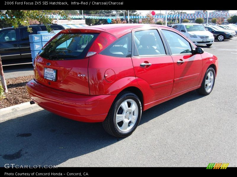 Infra-Red / Charcoal/Charcoal 2006 Ford Focus ZX5 SES Hatchback