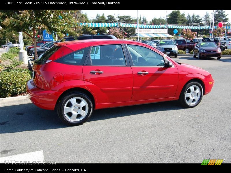 Infra-Red / Charcoal/Charcoal 2006 Ford Focus ZX5 SES Hatchback