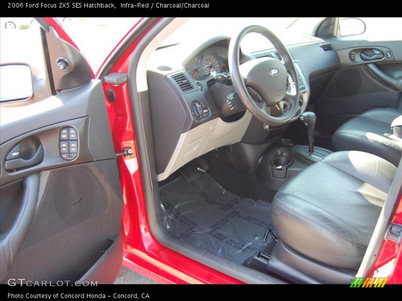 Infra-Red / Charcoal/Charcoal 2006 Ford Focus ZX5 SES Hatchback