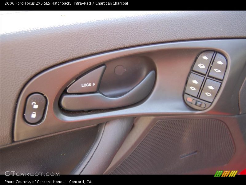 Infra-Red / Charcoal/Charcoal 2006 Ford Focus ZX5 SES Hatchback