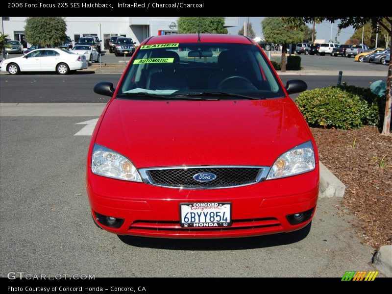 Infra-Red / Charcoal/Charcoal 2006 Ford Focus ZX5 SES Hatchback