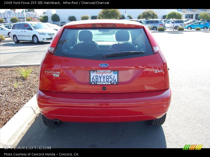 Infra-Red / Charcoal/Charcoal 2006 Ford Focus ZX5 SES Hatchback