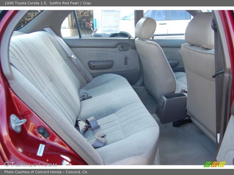Sunfire Red Pearl / Gray 1996 Toyota Corolla 1.6