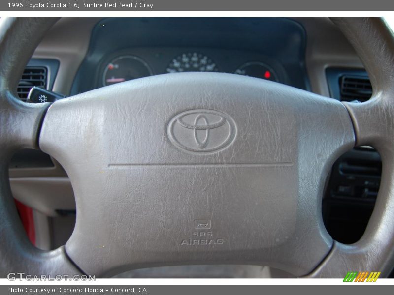 Sunfire Red Pearl / Gray 1996 Toyota Corolla 1.6