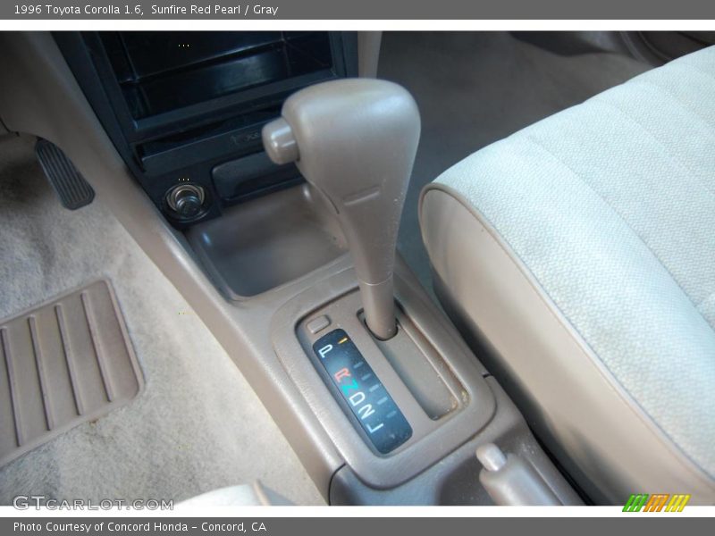 Sunfire Red Pearl / Gray 1996 Toyota Corolla 1.6
