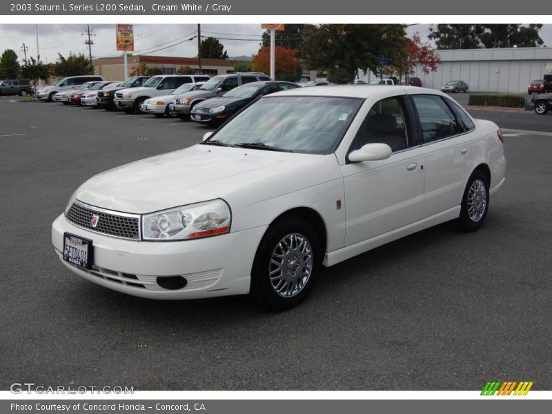 Cream White / Gray 2003 Saturn L Series L200 Sedan