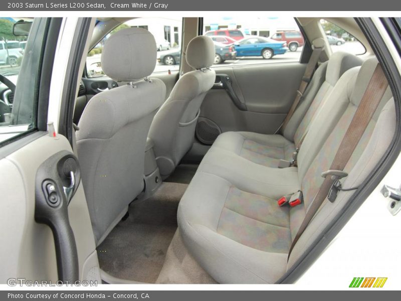 Cream White / Gray 2003 Saturn L Series L200 Sedan