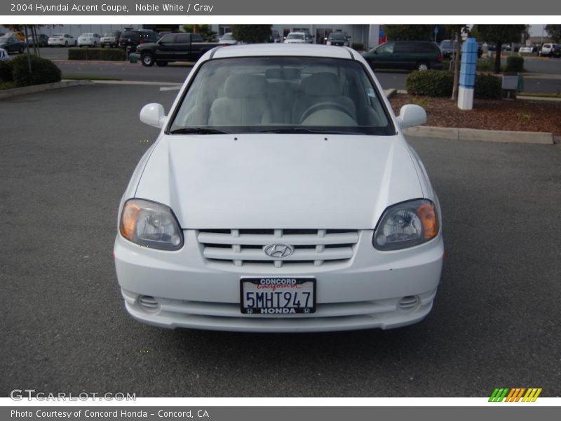 Noble White / Gray 2004 Hyundai Accent Coupe