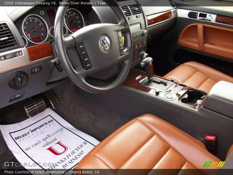 Reflex Silver Metallic / Teak 2005 Volkswagen Touareg V8